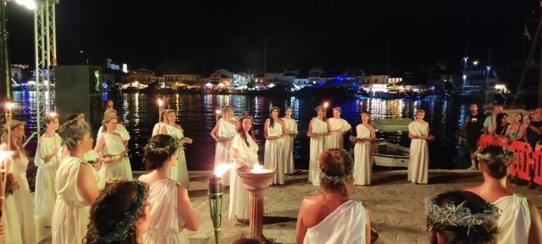 Σάμος – Ηραία Πυθαγόρεια: Χιλιάδες επισκέπτες στις διήμερες εκδηλώσεις Σάμος – Ηραία Πυθαγόρεια: Χιλιάδες επισκέπτες στις διήμερες εκδηλώσεις