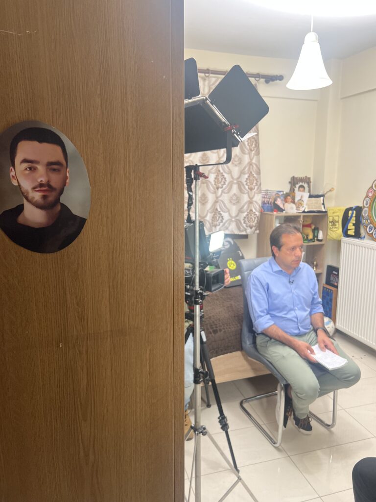Άλκης Καμπανός: Οι γονείς του μιλούν στην ΕΡΤ για πρώτη φορά μετά την καταδίκη