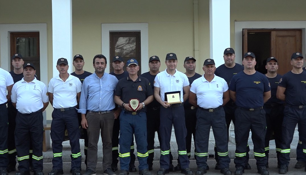 Το «ευχαριστώ» για τους πυροσβέστες από την Μάλτα που επιχείρησαν στις πυρκαγιές της Ολυμπίας