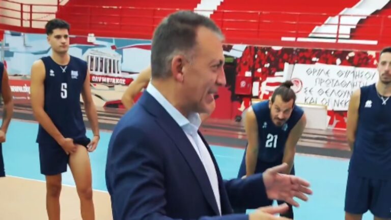 Mε την παρουσία του Υπουργού Αθλητισμού Γ. Βρούτση πραγματοποιήθηκε η προπόνηση της Εθνικής (video)