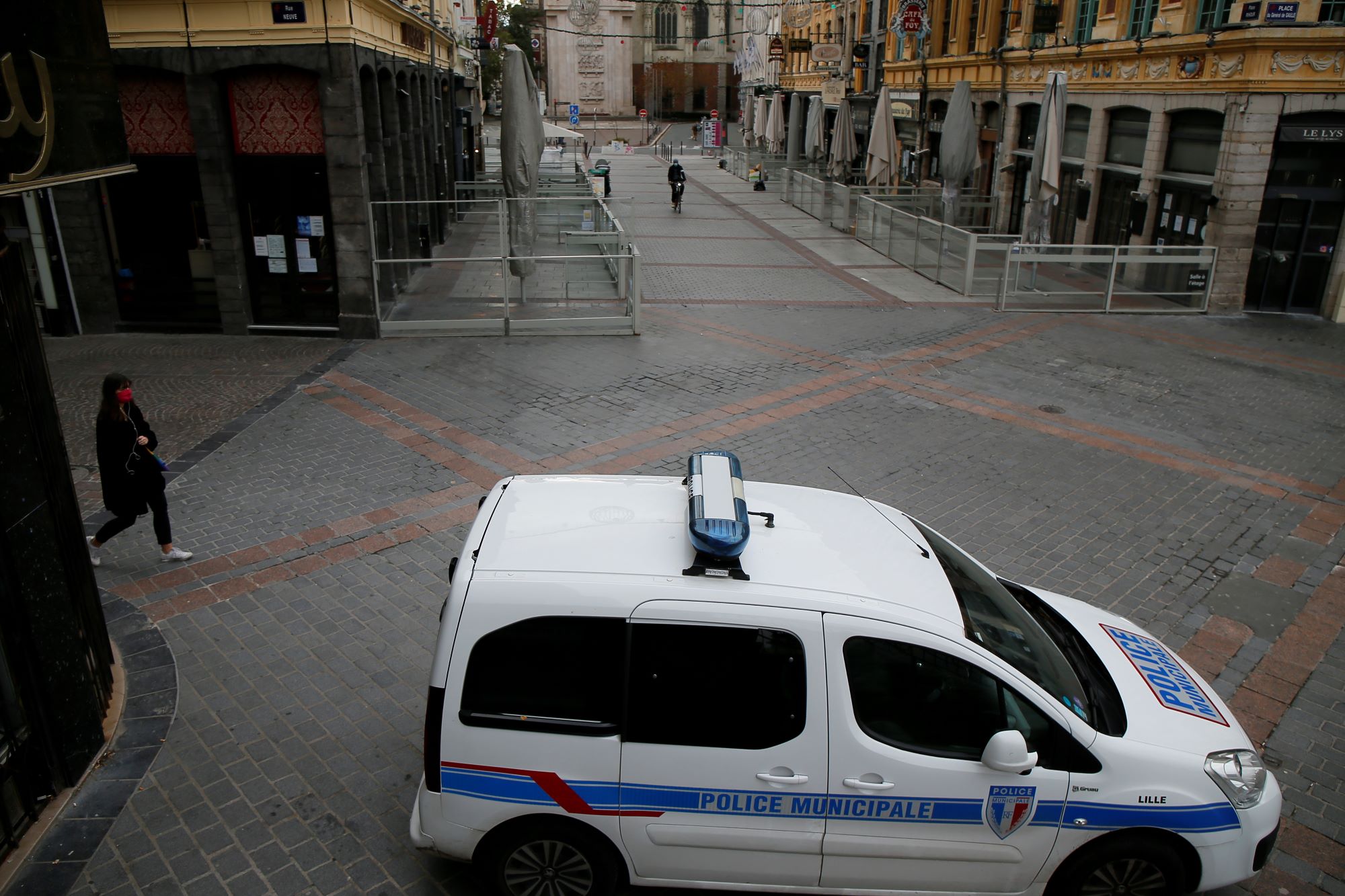 Γαλλία: Γερμανός βασάνιζε τη σύζυγό του για 12 χρόνια – Βρέθηκε γυμνή, με ξυρισμένο κεφάλι και κατάγματα