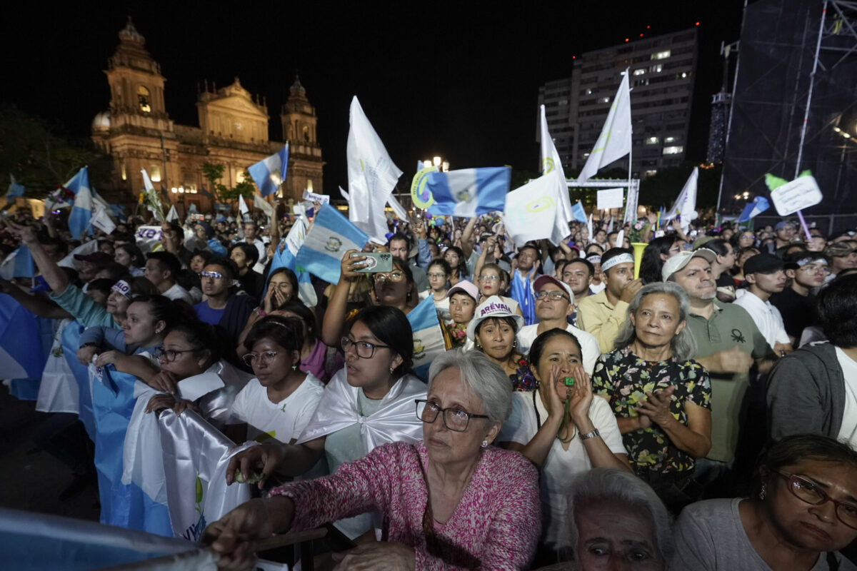 Γουατεμάλα: Εισαγγελική διαταγή να κατασχεθούν κάλπες προκαλεί κατακραυγή