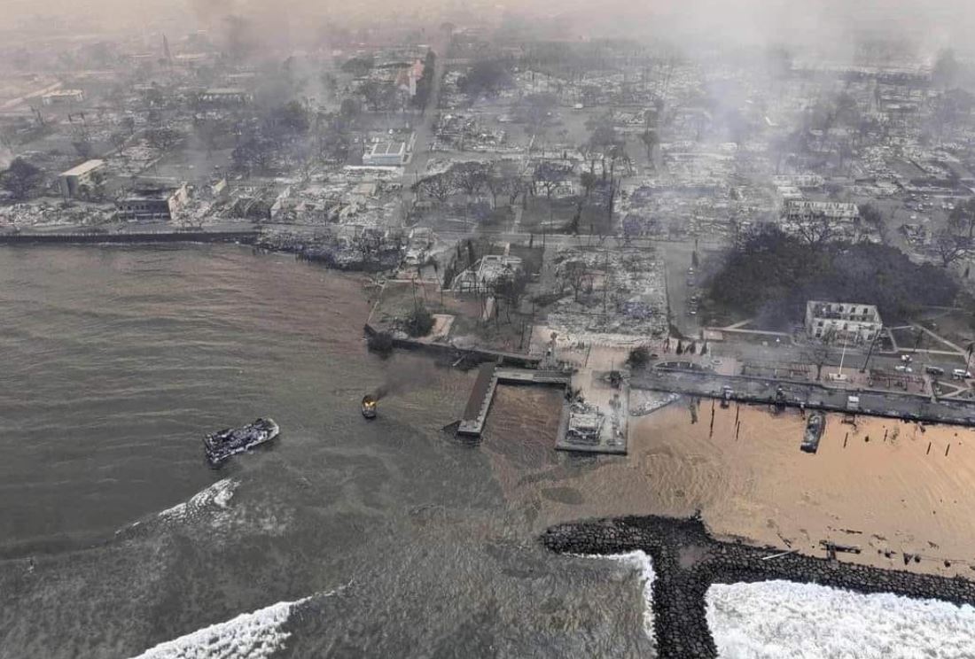Oλική καταστροφή από τις πυρκαγιές στην Χαβάη που θρηνεί 6 νεκρούς – Συγκλονιστικές εικόνες από την πόλη Λαχαίνα
