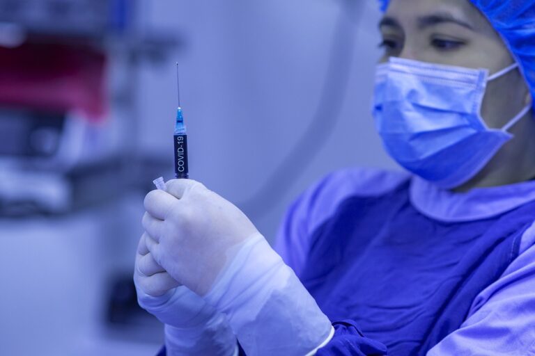 ΗΠΑ: Εγκρίθηκε το πρώτο εμβόλιο έναντι του αναπνευστικού ιού RSV για έγκυες
