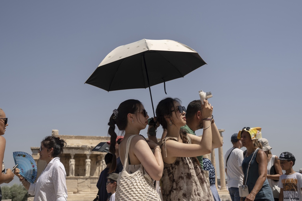 Υπερβολικό το δημοσίευμα του Bloomberg για τον καύσωνα τον Αύγουστο – Τι λένε οι Έλληνες μετεωρολόγοι