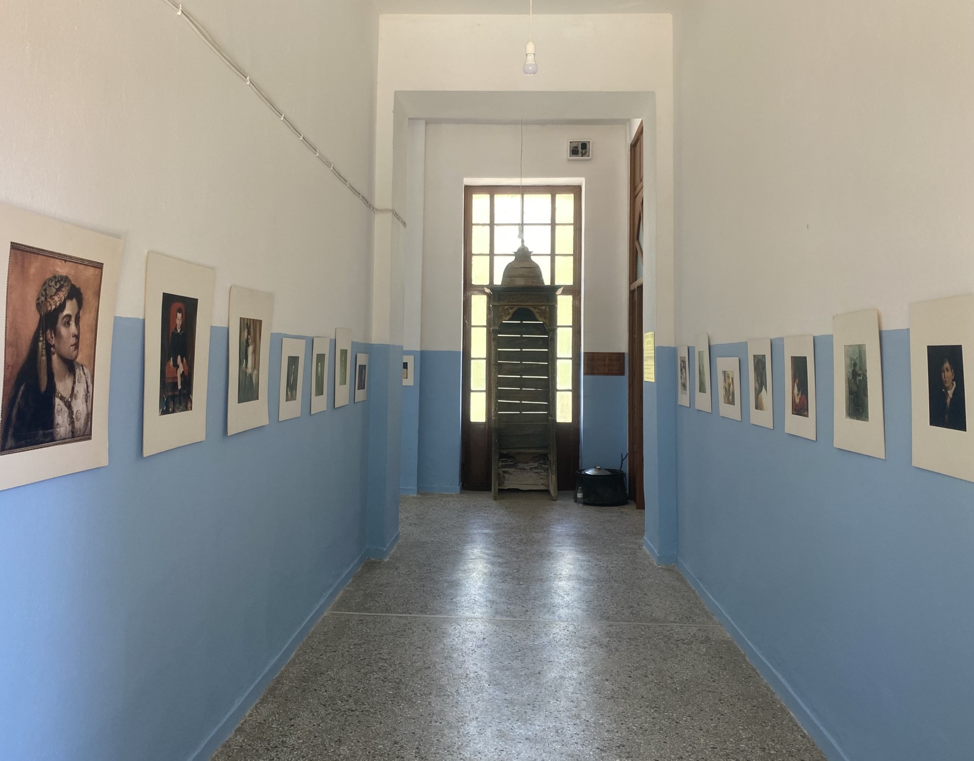 Έκθεση επιλεγμένων αντιγράφων από εμβληματικά έργα της Συλλογής Κατσίγρα στο δημοτικό σχολείο της Ανατολής Αγιάς
