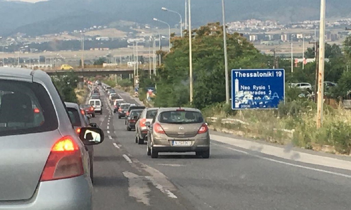 Θεσσαλονίκη: Τροχαίο ατύχημα στη Μουδανιών-Τέσσερις  τραυματίες