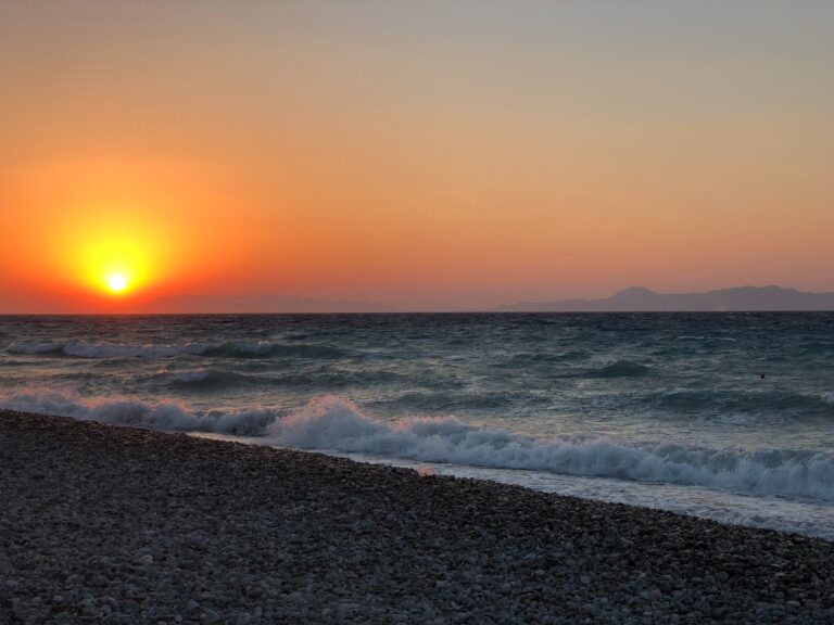 Ο καιρός με τον Π. Γιαννόπουλο: Πάνω από 35°C στα ηπειρωτικά έως την Τρίτη (video)