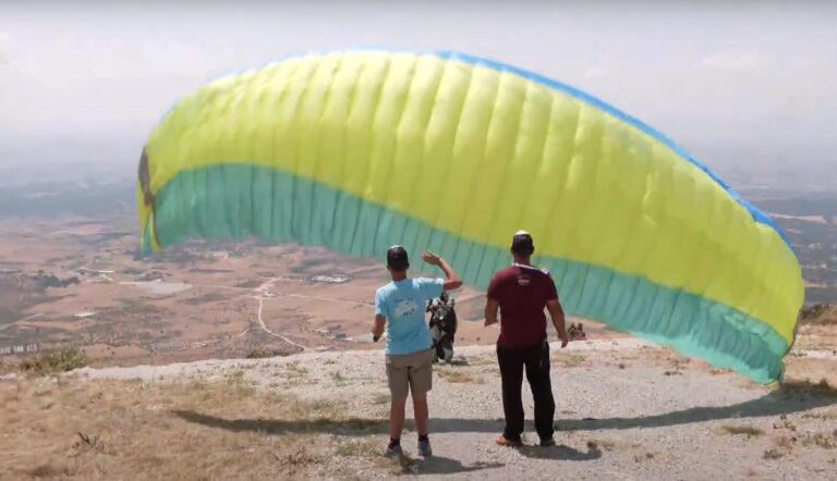 Σε εξέλιξη το 32ο Πανελλήνιο Πρωτάθλημα Αποστάσεων Αλεξίπτωτου Πλαγιάς