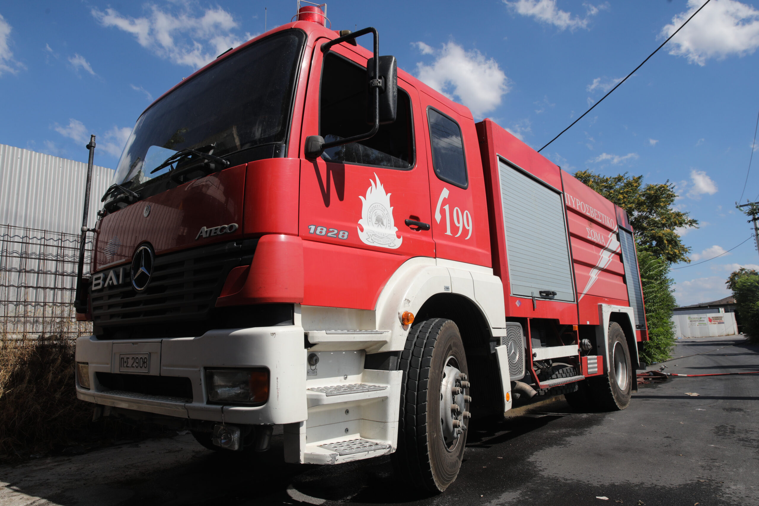 Θεσσαλονίκη: Διοικητικά πρόστιμα για πυρκαγιά σε ξερά χόρτα και θερμές εργασίες