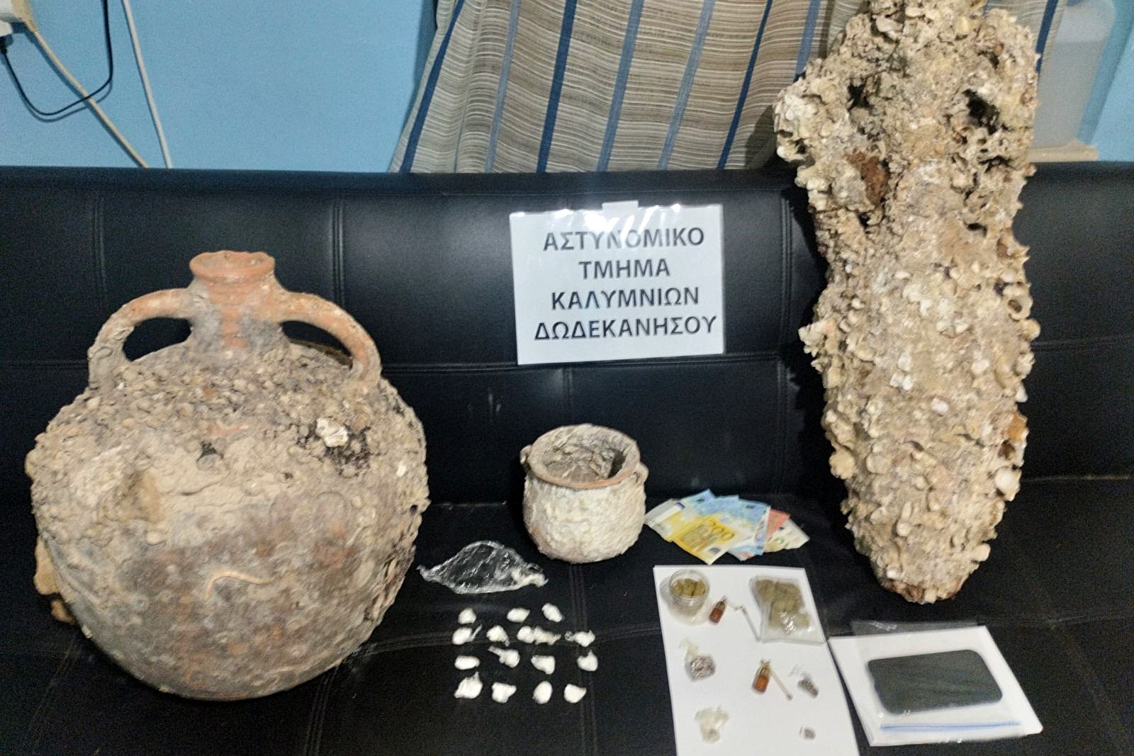 Συλλήψεις για ναρκωτικά και αρχαία στην Κάλυμνο