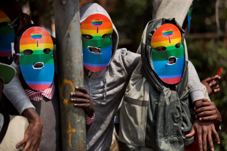 Ουγκάντα: Η Παγκόσμια Τράπεζα αναστέλλει κάθε νέα χρηματοδότηση εξαιτίας του νόμου κατά των ΛΟΑΤ+