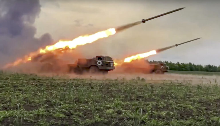 Η Ρωσία ισχυρίζεται ότι η Ουκρανία εκτόξευσε πύραυλο εναντίον πολιτικού στόχου στο έδαφός της