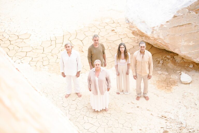 «ΕΚΑΒΗ» σε σκηνοθεσία Ιώς Βουλγαράκη στο Αρχαίο Θέατρο Επιδαύρου – 11 και 12 Αυγούστου