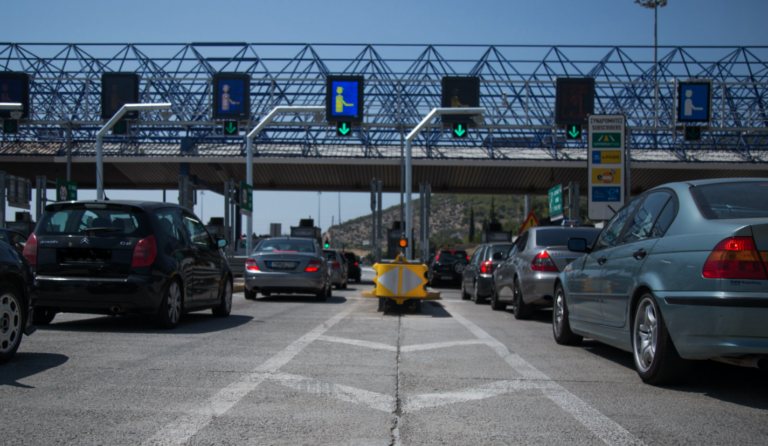 Θεσσαλονίκη: Αυξημένη η κίνηση στα Μάλγαρα-Χωρίς προβλήματα η έξοδος του Δεκαπενταύγουστου