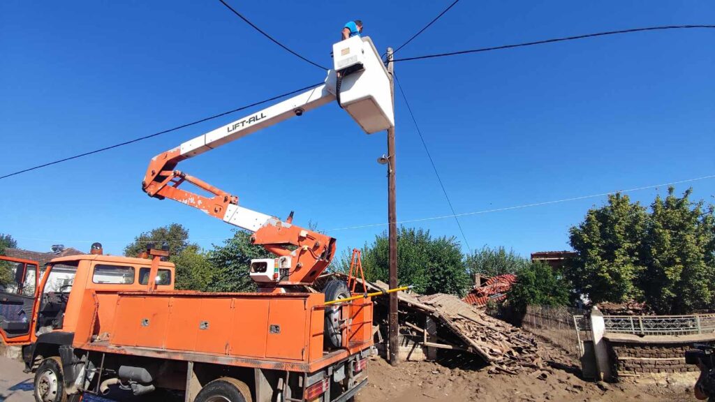 Κακοκαιρία Daniel: Τεράστιες καταστροφές σε Μεγάλα Καλύβια και Μουζάκι(βίντεο)