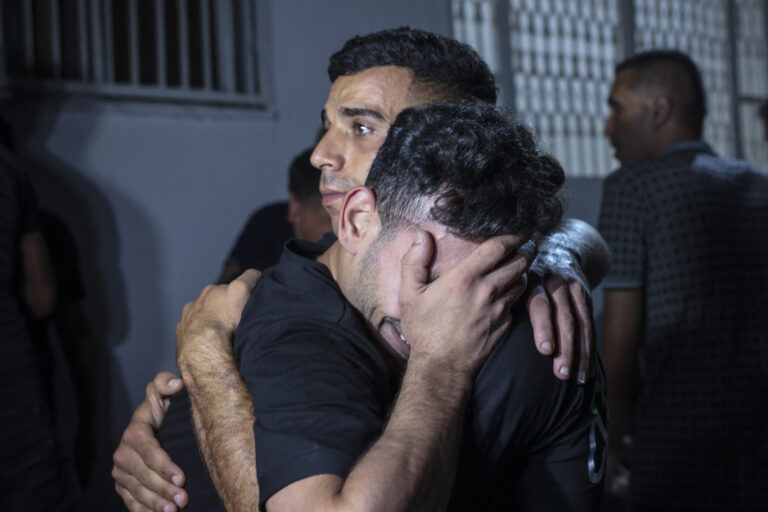 Έκρηξη στη Γάζα με τέσσερις νεκρούς και 19 τραυματίες