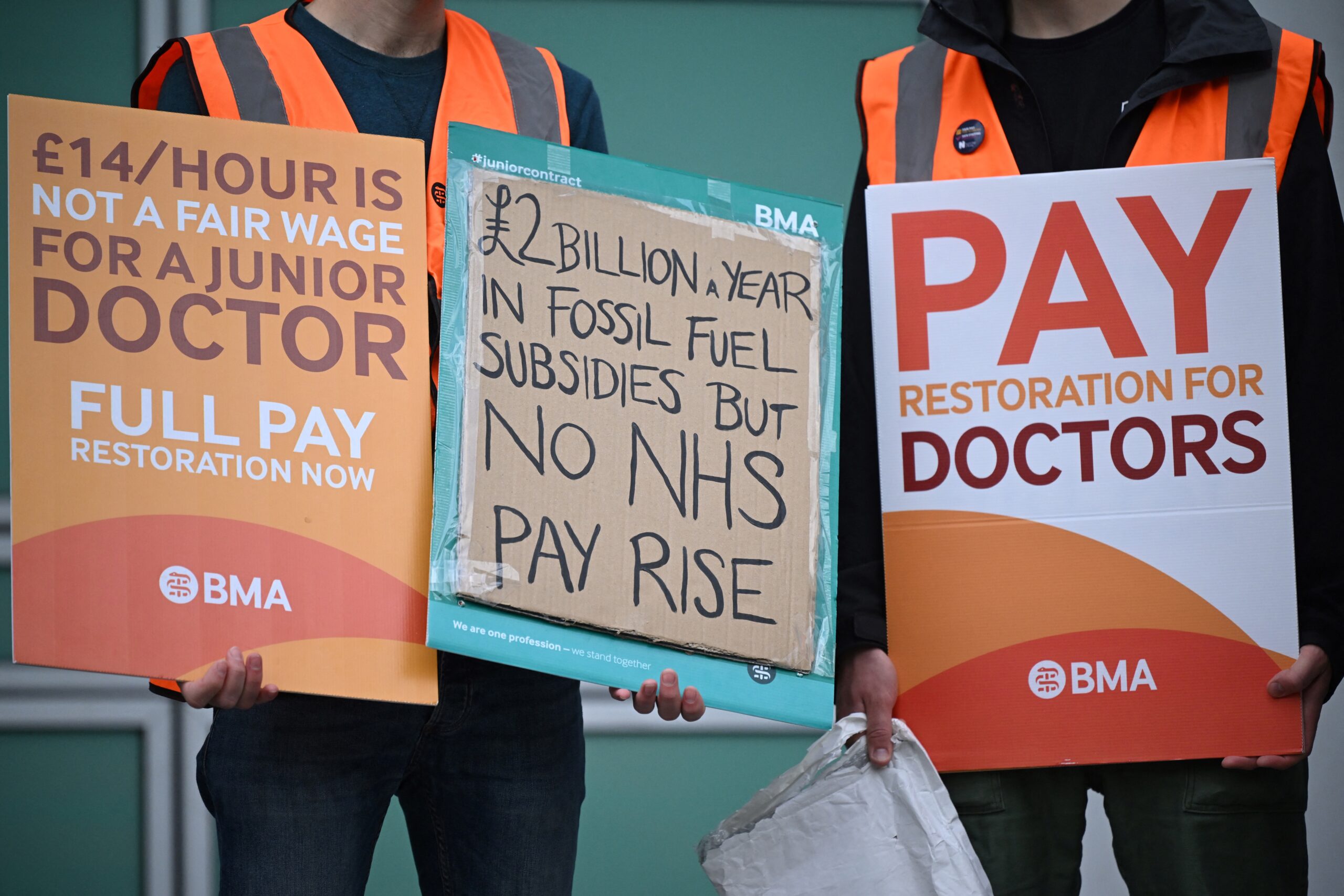 BRITAIN-HEALTH-STRIKE