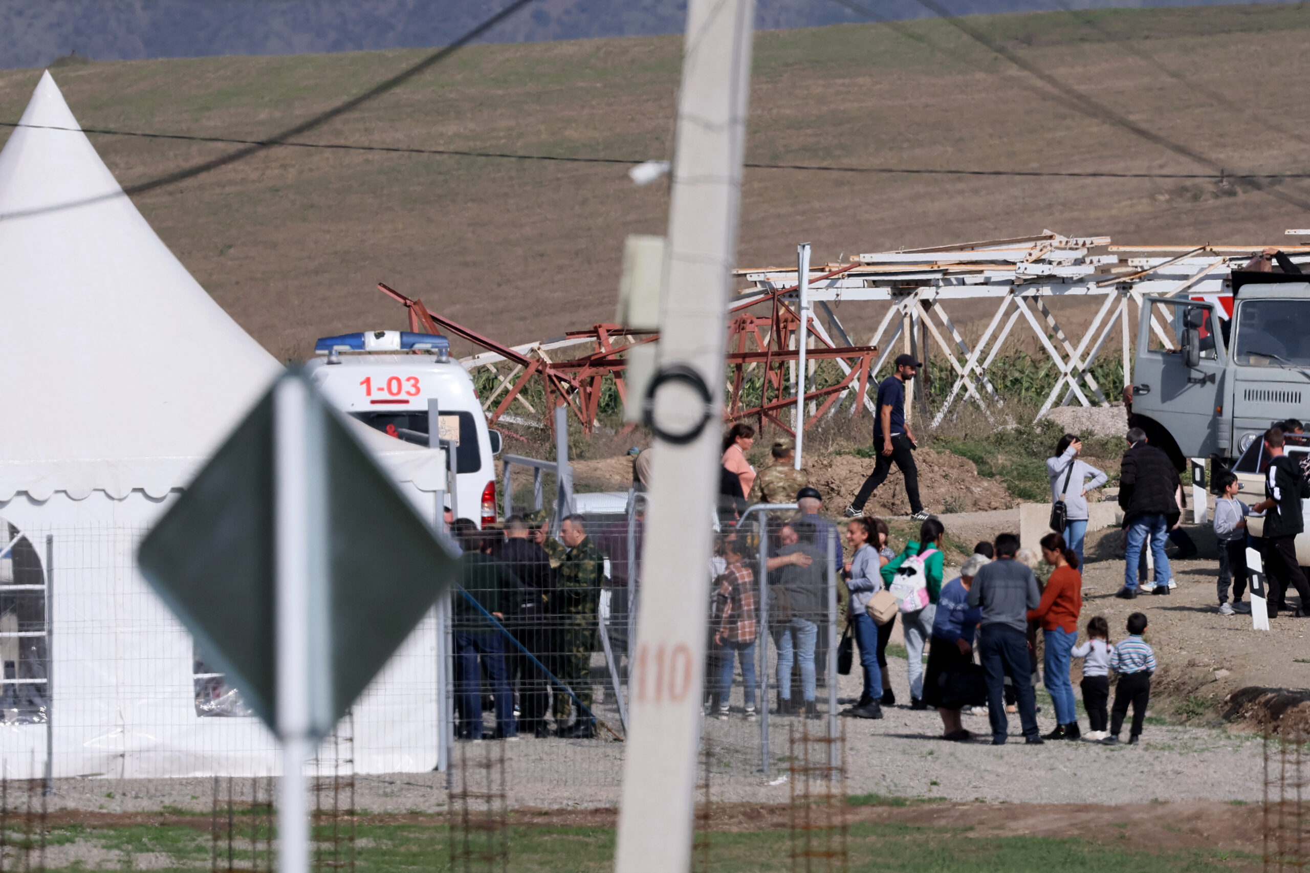 Αρμενία: Σε κέντρο υποδοχής οι πρώτοι πρόσφυγες από το Ναγκόρνο Καραμπάχ