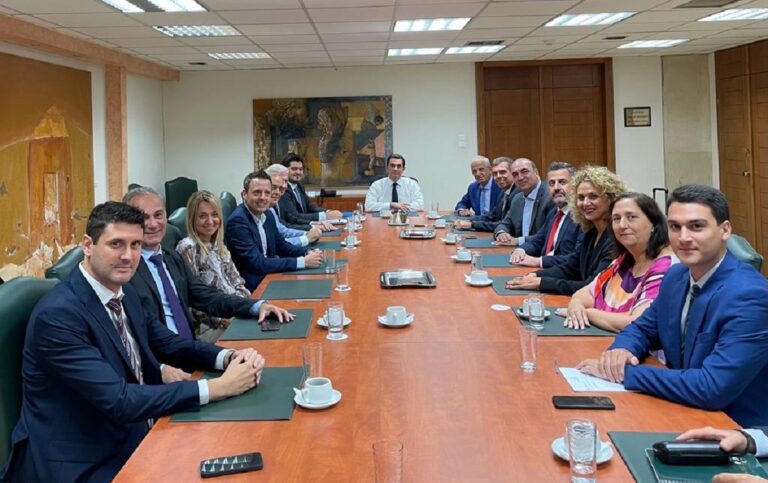 Κώστας Σκρέκας: Όλοι μαζί στη μάχη κατά της ακρίβειας