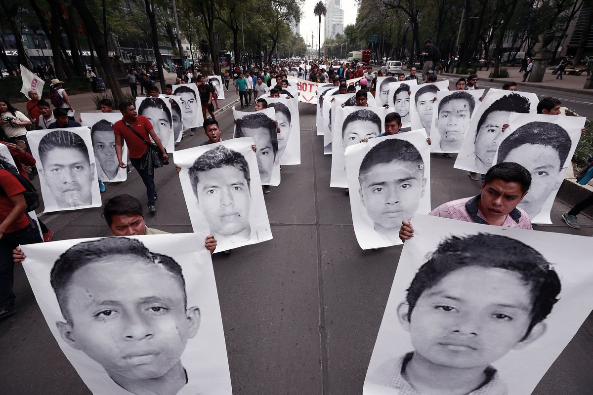 Μεξικό: Διαδηλώσεις με αίτημα την απόδοση δικαιοσύνης πραγματοποιήθηκαν εννέα χρόνια μετά την εξαφάνιση των 43 φοιτητών