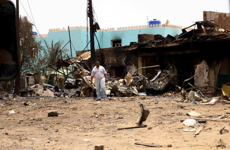 Σουδάν: Η Αμερικανίδα πρεσβεύτρια στον ΟΗΕ κάνει λόγο για ωμότητες στο Νταρφούρ που θυμίζουν τη γενοκτονία του 2004