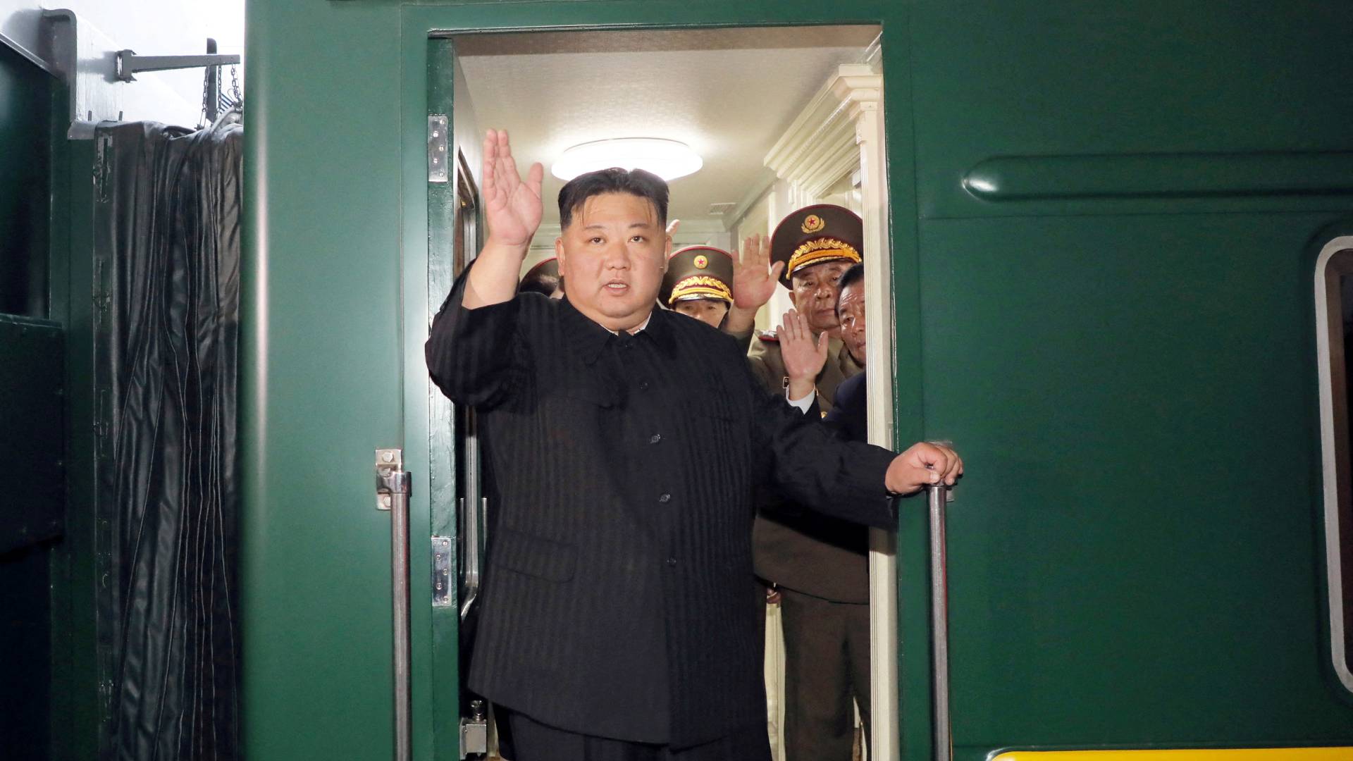 2023-09-11T221901Z_998127914_RC2K63AGWORS_RTRMADP_3_NORTHKOREA-RUSSIA_1