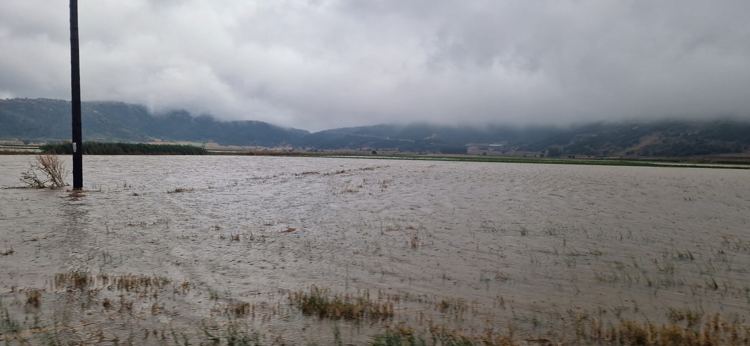 Κακοκαιρία Daniel: Χιλιάδες στρέμματα καλλιεργειών βούλιαξαν στο νερό στα Τέμπη