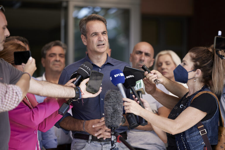 Μητσοτάκης από το Βόλο: Προτεραιότητα ο απεγκλωβισμός των ανθρώπων – Θα στηρίξουμε τις κοινωνίες που επλήγησαν