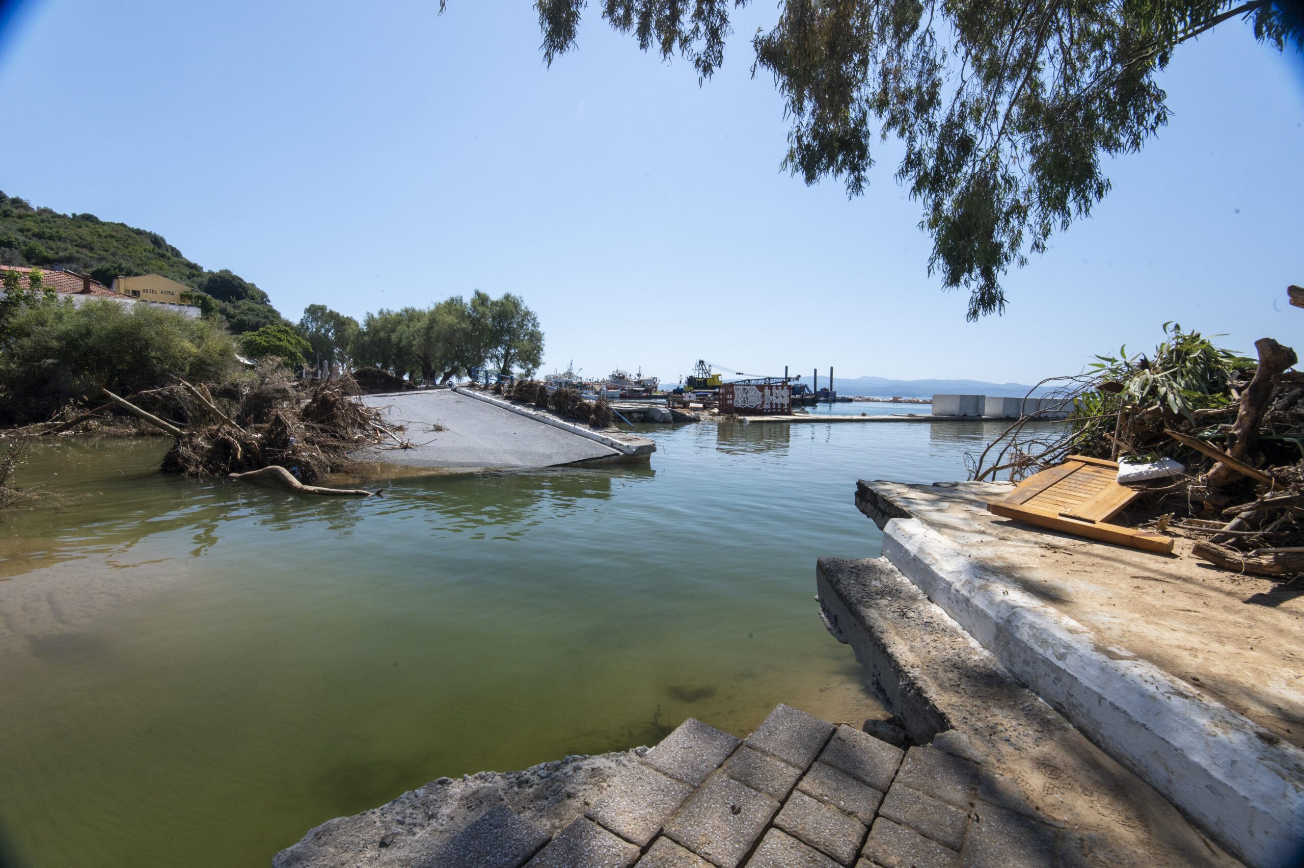 Live από τη Λάρισα η ενημέρωση του Συντονιστικού Κέντρου Επιχειρήσεων