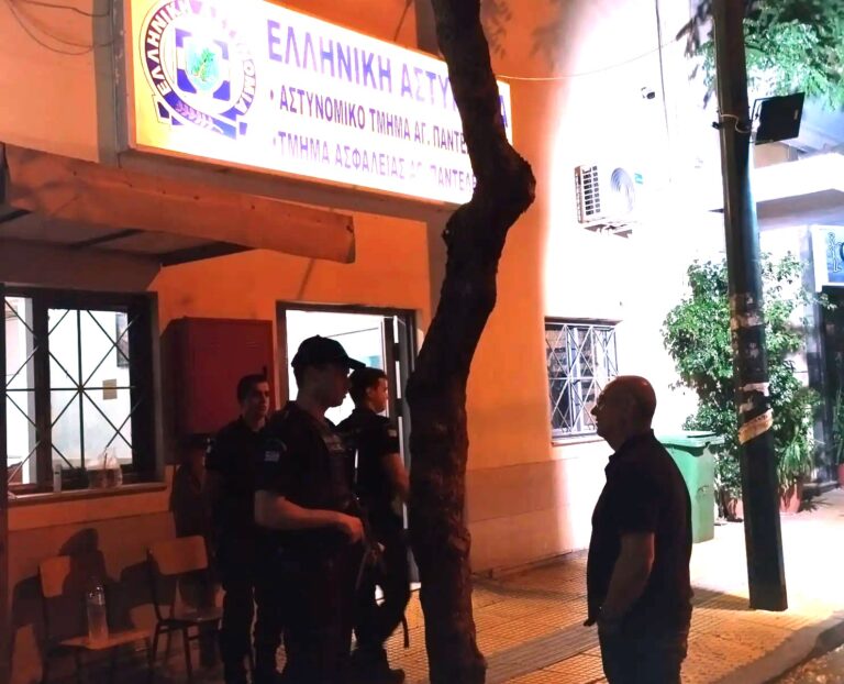 Αστυνομικά Τμήματα και Διμοιρίες στο κέντρο της Αθήνας επισκέφτηκε ο Γ. Οικονόμου