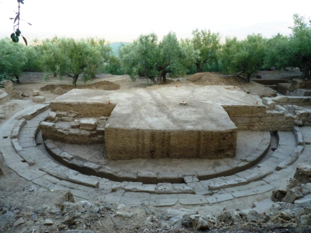 Το αρχαίο θέατρο της Θουρίας αποκαλύπτεται σε όλο του το μεγαλείο