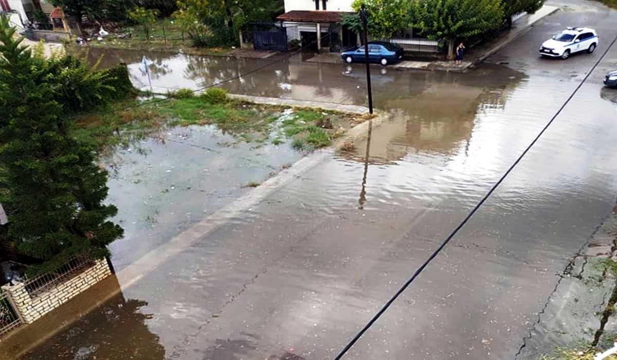 Ο Βόλος βουλιάζει στα λασπόνερα