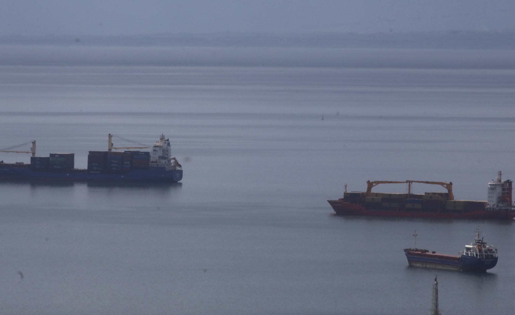 Προσάραξη φορτηγού πλοίου – Αποκολλήθηκε με τη συνδρομή ρυμουλκού από τη θαλάσσια περιοχή της Μακρονήσου