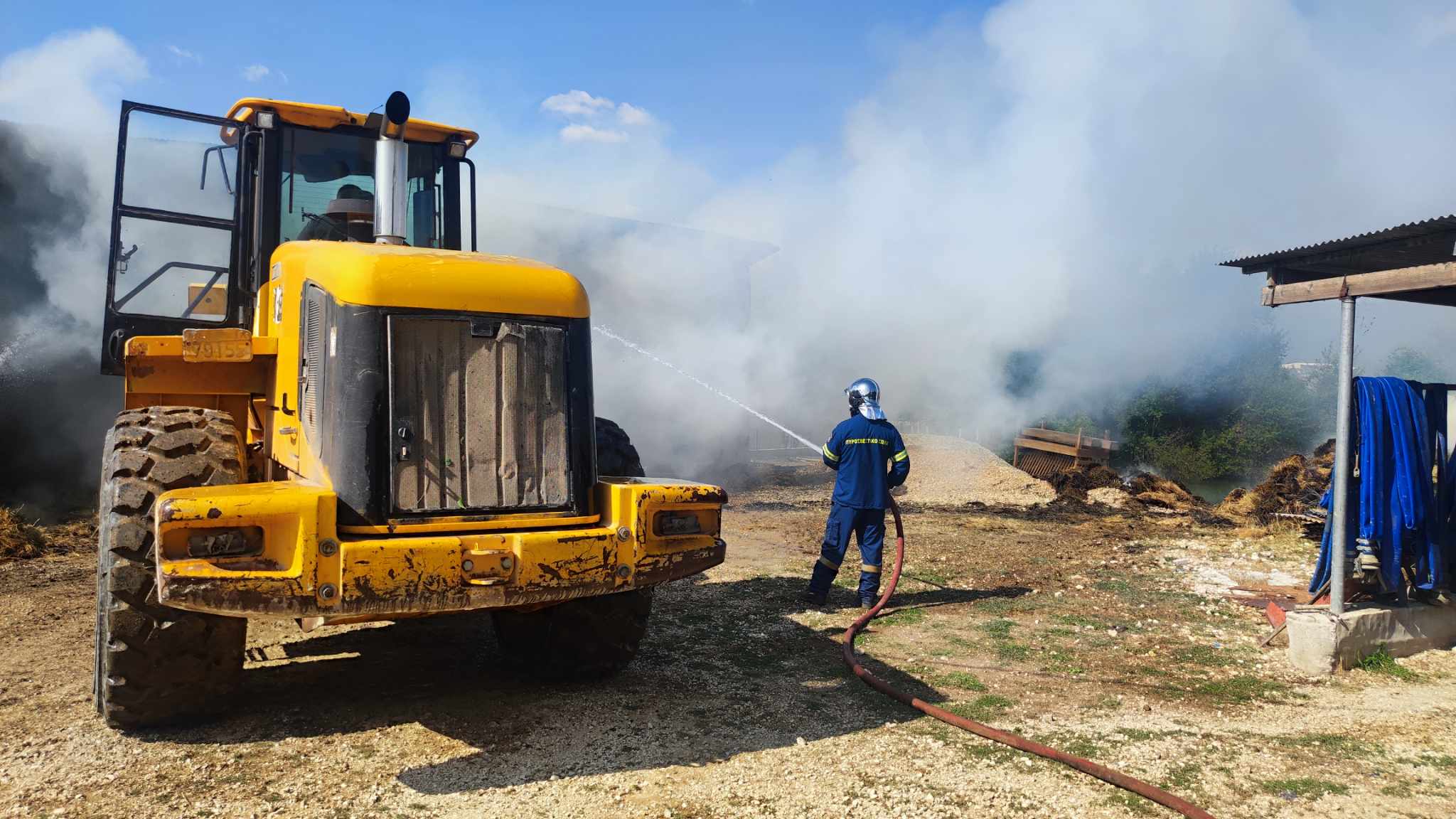 Ιωάννινα: Κτηνοτροφική μονάδα τυλίχτηκε στις φλόγες στο Ροδοτόπι