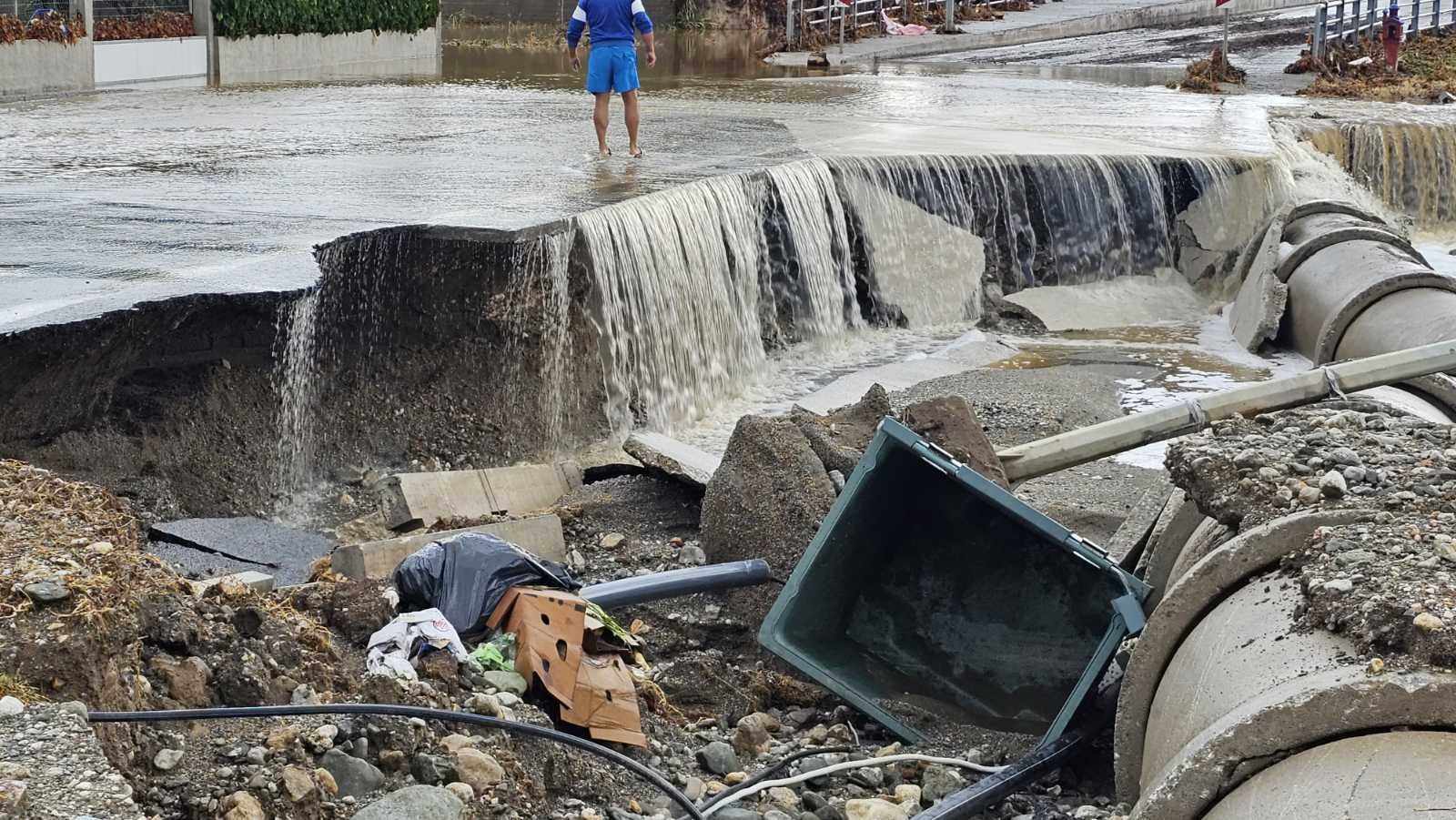 Ισχυρές βροχοπτώσεις στη Θεσσαλία: Ανησυχία για τα παράλια Αγιάς – Αναμένεται ένταση των φαινομένων