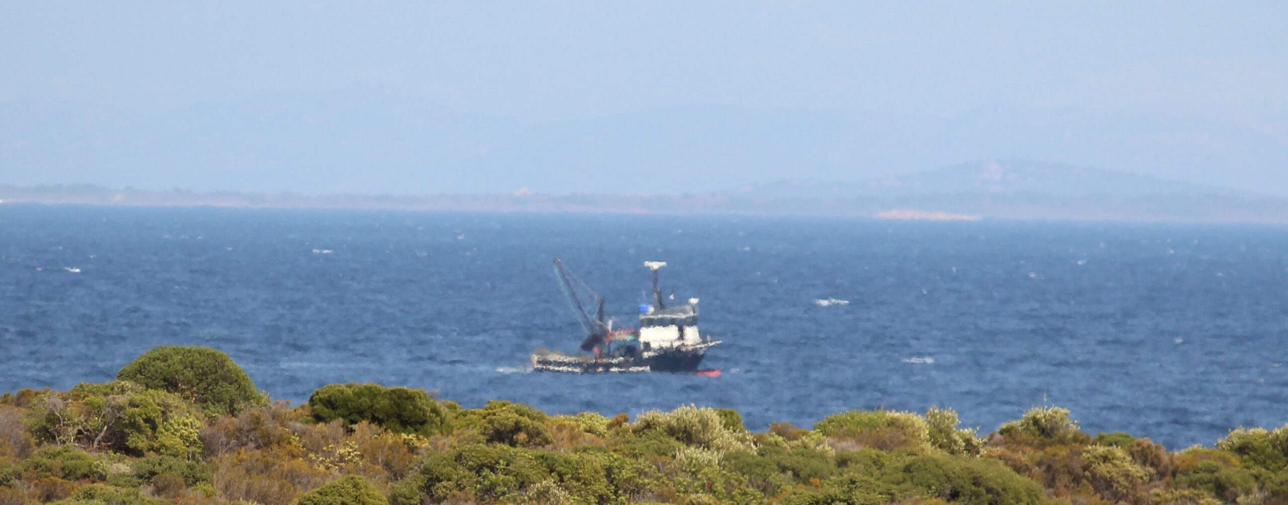 Περιστατικά παράνομης αλιείας από τουρκικές μηχανότρατες εντός των ελληνικών χωρικών υδάτων (βίντεο – εικόνες)