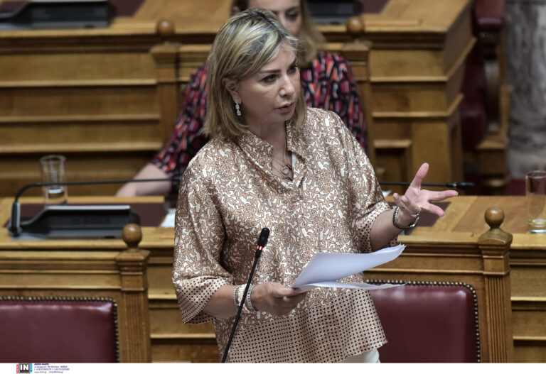 Ζ. Μακρή για Θεσσαλία: Δεν πρόκειται να ανοίξει κανένα σχολείο αν δεν υπάρχει πλήρης ασφάλεια