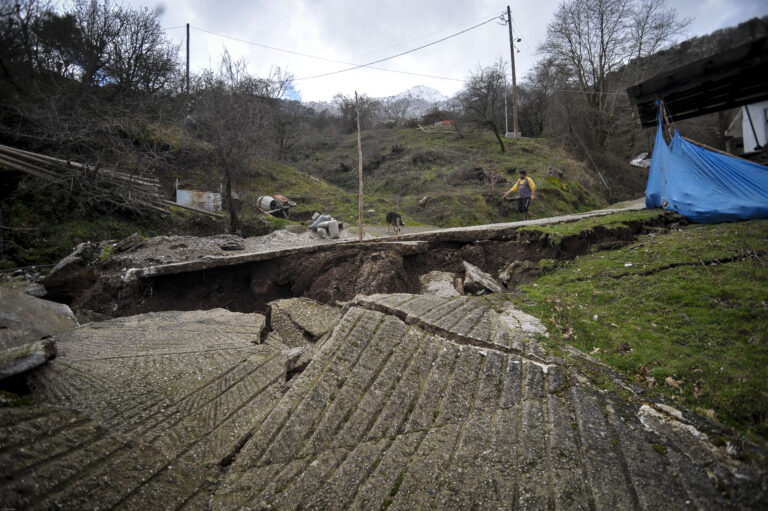 Ευθ. Λέκκας: Δεν πιστεύω πως θα έχουμε πάλι πλημμυρικά φαινόμενα – Φόβοι για κατολισθήσεις και φαινόμενα διάβρωσης