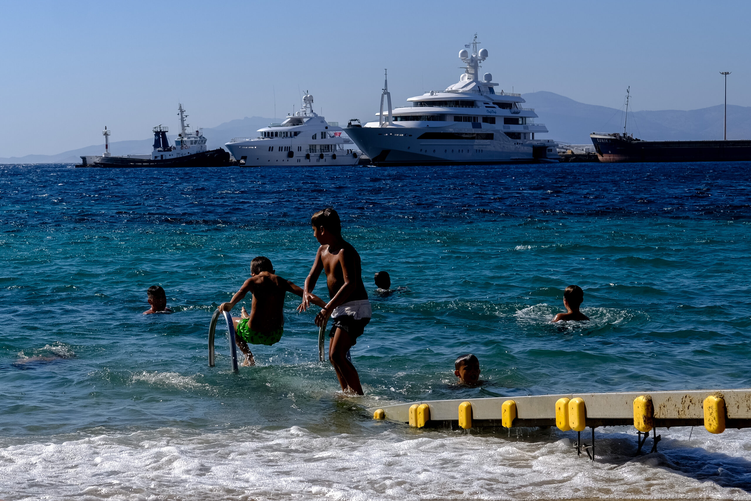 Γύρισε στη Μύκονο Super Express με 719 επιβάτες – Αντικείμενο μπήκε στο σύστημα υδροπρόωσης