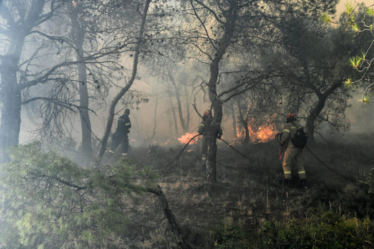 Πολύ υψηλός κίνδυνος πυρκαγιάς για πέντε Περιφέρειες