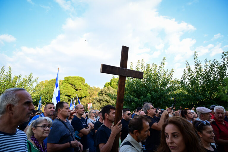 Θεσσαλονίκη: Κινητοποίηση για τις νέες ταυτότητες – Συγκέντρωση στο άγαλμα Μεγάλου Αλεξάνδρου