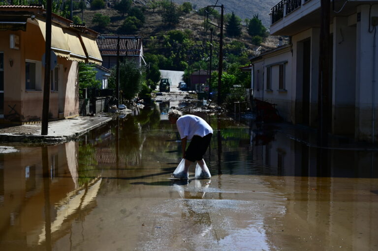 Τα 9 μέτρα Μητσοτάκη για τις φυσικές καταστροφές: Υποχρεωτική ασφάλιση για μεσαίες και μεγάλες επιχειρήσεις