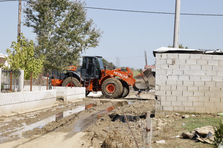 Τηλεφωνική γραμμή ενημέρωσης για αγρότες και κτηνοτρόφους που επλήγησαν από τις πλημμύρες στη Θεσσαλία