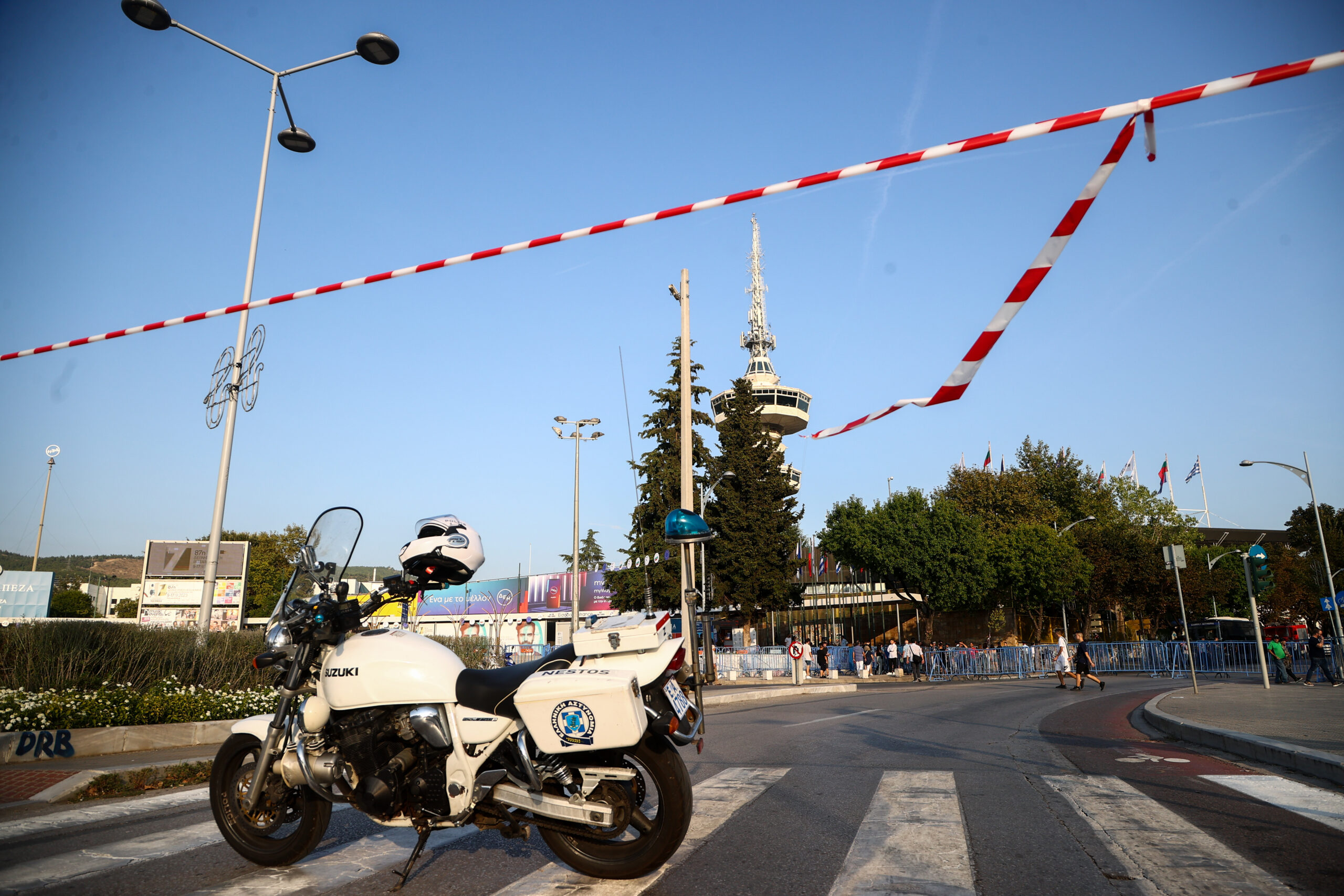 ΑΣΤΥΝΟΜΙΚΑ ΜΕΤΡΑ ΓΥΡΩ ΑΠΟ ΤΗ ΔΕΘ ΓΙΑ ΤΗΝ ΟΜΙΛΙΑ ΤΟΥ ΠΡΩΘΥΠΟΥΡΓΟΥ ΚΥΡΙΑΚΟΥ ΜΗΤΣΟΤΑΚΗ  (ΡΑΦΑΗΛ ΓΕΩΡΓΙΑΔΗΣ /  EUROKINISSI)