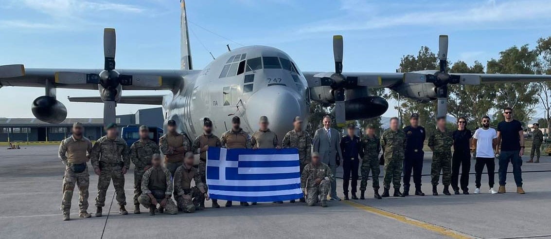 Τριήμερο πένθος στις Ένοπλες Δυνάμεις μετά την τραγωδία στη Λιβύη – Πέντε οι νεκροί της ελληνικής αποστολής, έφτασε στην Αθήνα το C130