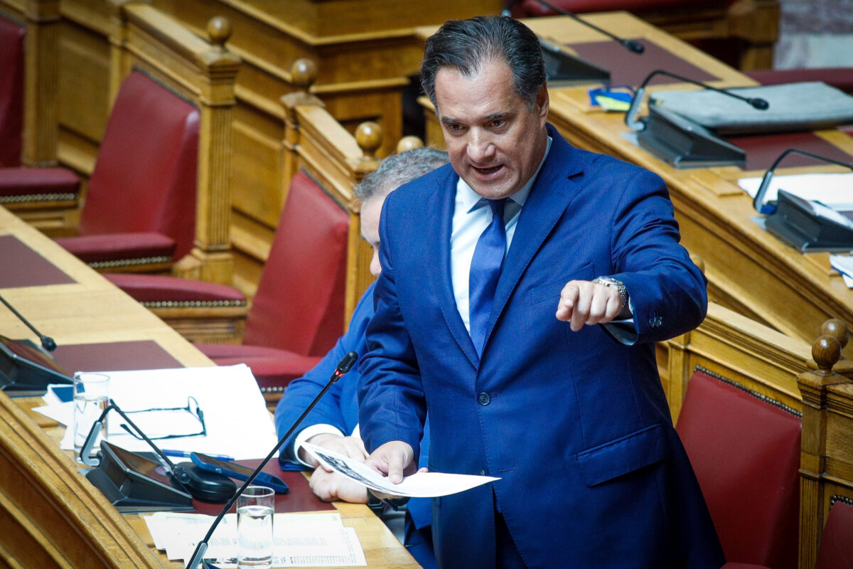 Βουλή: Υψηλοί τόνοι μεταξύ Άδ. Γεωργιάδη και Θ. Πλεύρη με Θ. Τζάκρη, με αναφορές σε δηλώσεις Κασσελάκη και προσωπικές επιθέσεις
