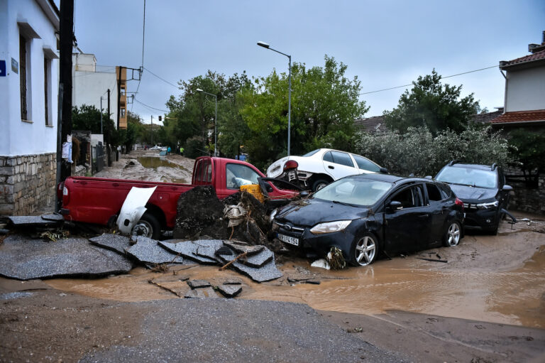 Κακοκαιρία: Κρατική αρωγή και για τους πληγέντες του Elias – Δέκα τα κρούσματα λεπτοσπείρωσης – «Βάλτος» σε Βόλο και Παλαμά