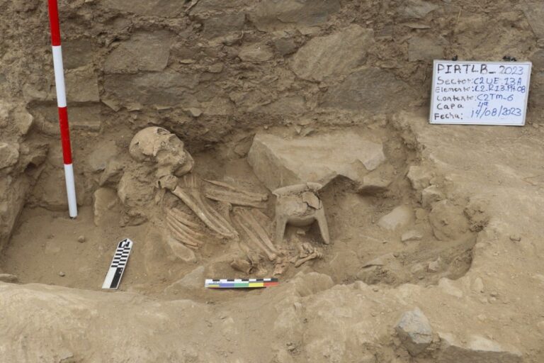 Περού: Ανακαλύφθηκε ταφικό μνημείο που χρονολογείται πριν από τους Ίνκας