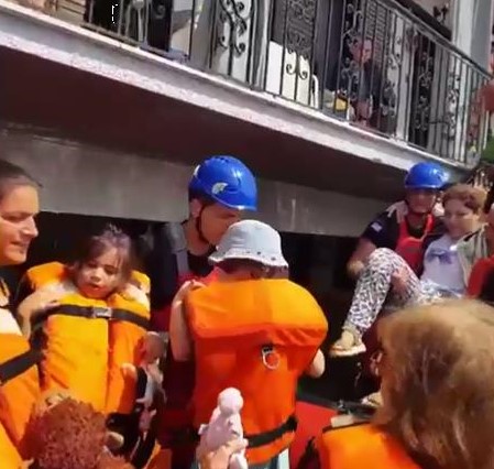 Πάτρα: Η 6η ΕΜΑΚ συνεχίζει να επιχειρεί στις πληγείσες περιοχές της Θεσσαλίας (βίντεο)